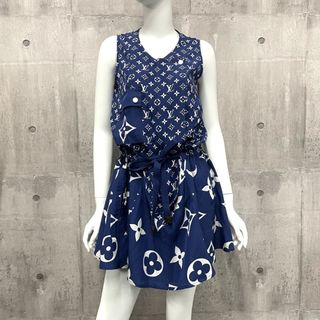 ルイヴィトン(LOUIS VUITTON)の【クーポン配布中】LOUIS VUITTON ルイヴィトン ワンピース LVエスカル スリーブレスドレス ノースリーブ モノグラム 洋服 アパレル FJDR09UUK 36 ブルー 青 ホワイト 白 シルク    レディース 人気 春 夏 美品【中古品】(その他)