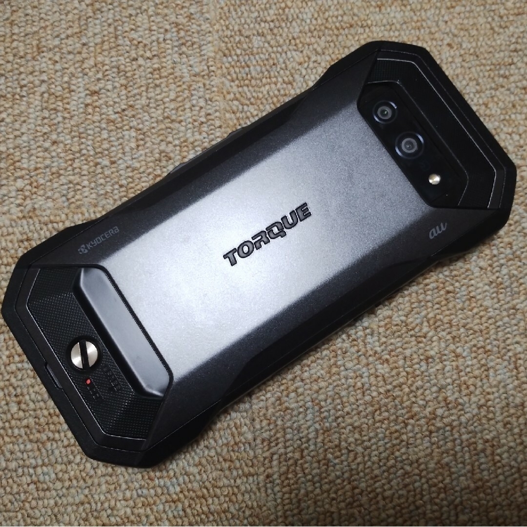 au(エーユー)の京セラ　TORQUE　5G KYG01 ブラック　中古　5G スマホ/家電/カメラのスマートフォン/携帯電話(スマートフォン本体)の商品写真