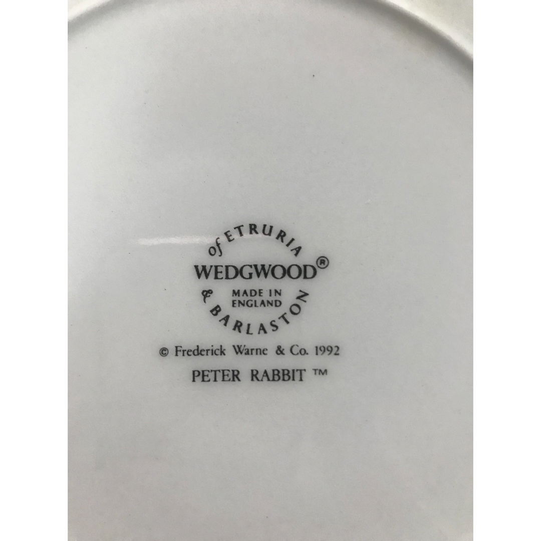 WEDGWOOD(ウェッジウッド)の新品 ピーターラビット Wedgwood プレート 2枚セット インテリア/住まい/日用品のキッチン/食器(食器)の商品写真