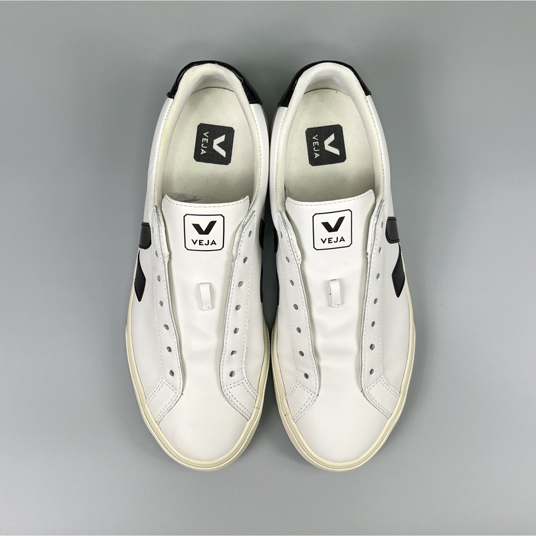 VEJA(ヴェジャ)のVEJA☆着用１回のみ極美品♪♪ エスプラー 白×黒 ローカットレザースニーカー メンズの靴/シューズ(スニーカー)の商品写真