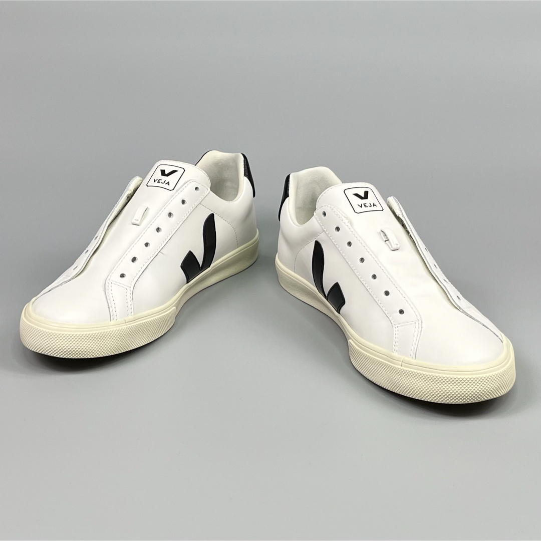 VEJA(ヴェジャ)のVEJA☆着用１回のみ極美品♪♪ エスプラー 白×黒 ローカットレザースニーカー メンズの靴/シューズ(スニーカー)の商品写真