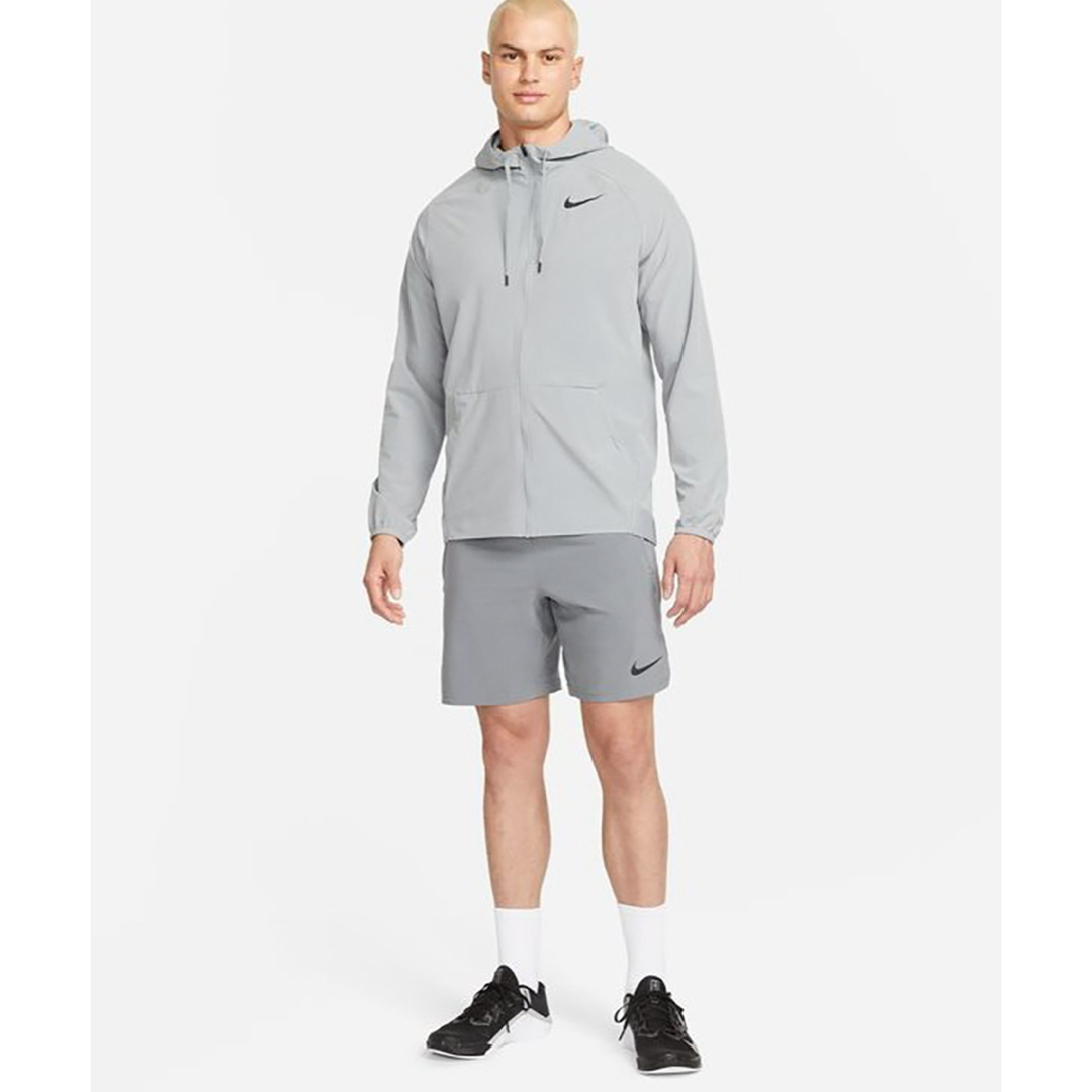 NIKE(ナイキ)のナイキ プロ フレックス ベント マックス ジャケットXL 定価9680円 メンズのジャケット/アウター(ナイロンジャケット)の商品写真