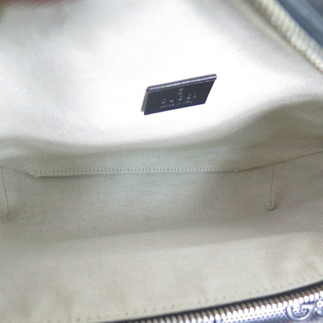 Gucci(グッチ)のグッチ GGエンボス レザー ボディバッグ ブラック 645093 1W3CN メンズのバッグ(ボディーバッグ)の商品写真