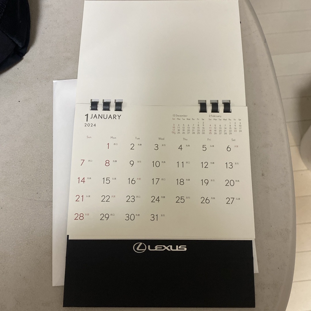 トヨタ(トヨタ)のLEXUS レクサス卓上カレンダー2024 インテリア/住まい/日用品の文房具(カレンダー/スケジュール)の商品写真