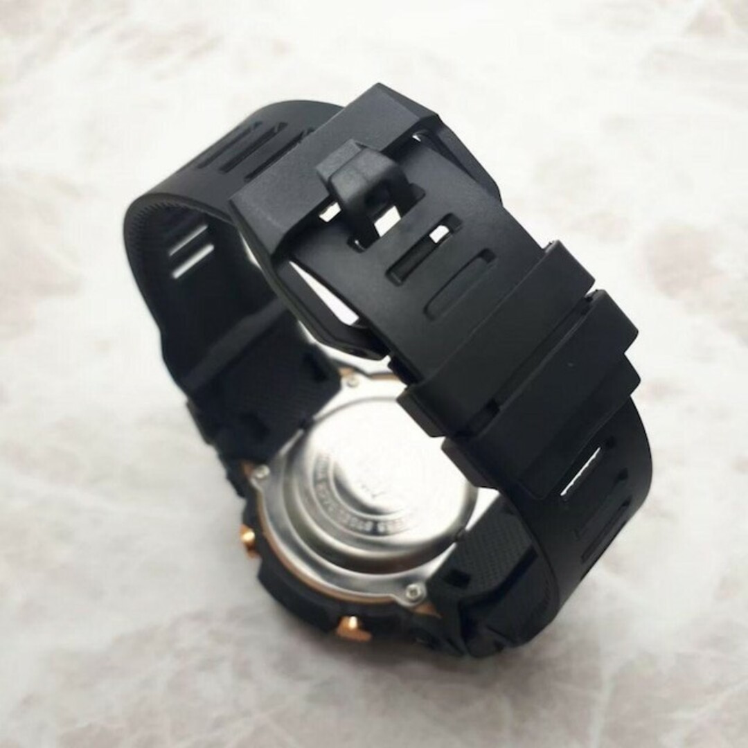 新品  腕時計デジタル多機能LED 黒 メンズの時計(腕時計(デジタル))の商品写真