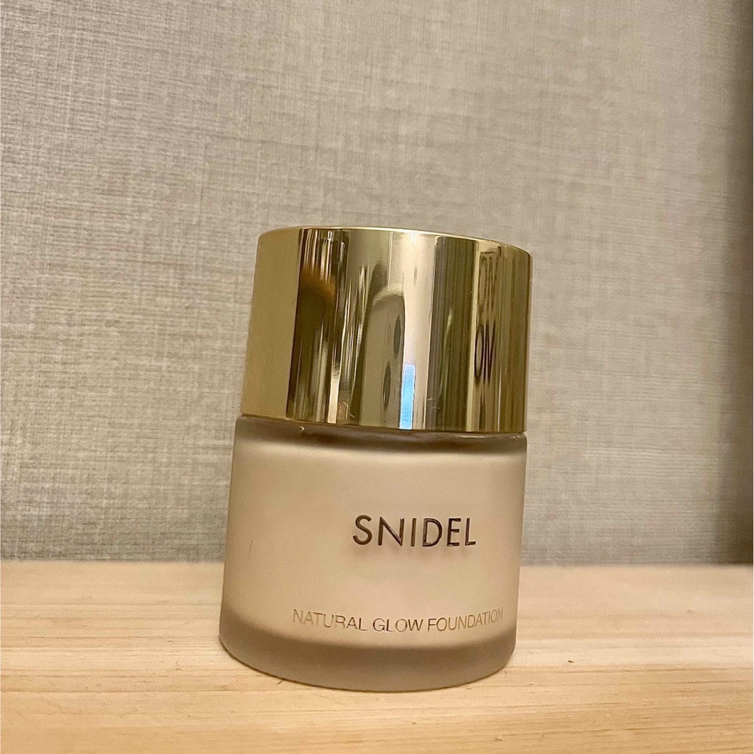 SNIDEL(スナイデル)の定価3960円　SNIDEL BEAUTY  ナチュラルグロウ ファンデーション コスメ/美容のベースメイク/化粧品(ファンデーション)の商品写真