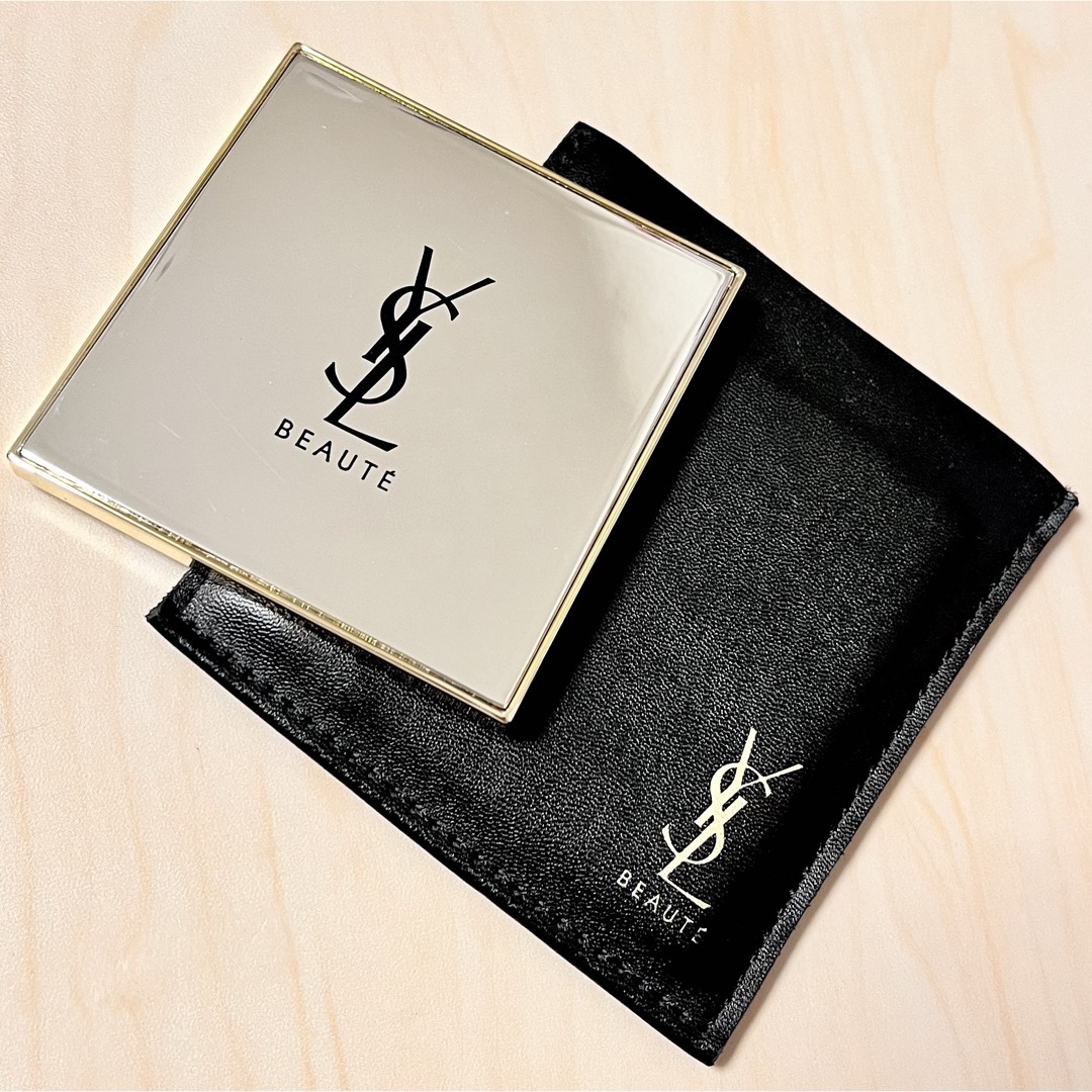 Yves Saint Laurent Beaute(イヴサンローランボーテ)のYSL Beaute♡ノベルティ ケース付きミラー レディースのファッション小物(ミラー)の商品写真