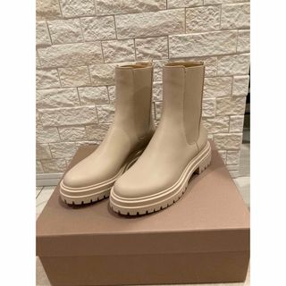 ジャンヴィットロッシ(Gianvito Rossi)のジャンビト・ロッシ♡サイドゴアブーツ(ブーツ)