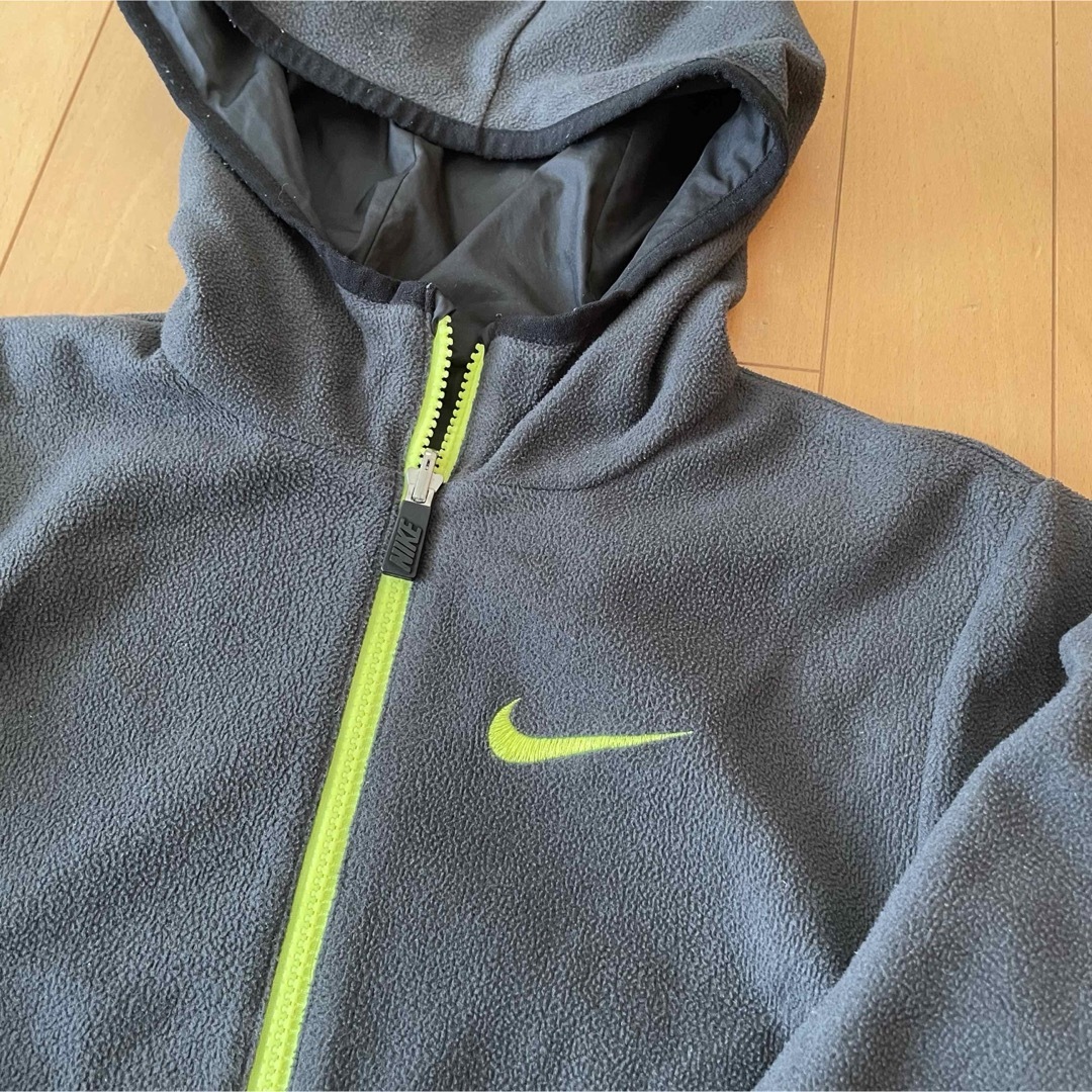 NIKE(ナイキ)のNIKE リバーシブルフードジャケット ブラック 150 キッズ/ベビー/マタニティのキッズ服男の子用(90cm~)(ジャケット/上着)の商品写真