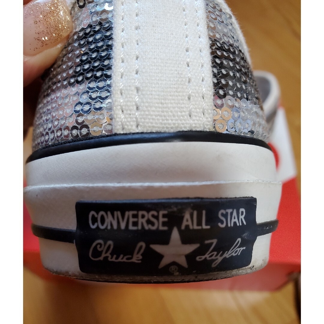 ⭐美品⭐CONVERSEレディーススニーカー23.5cmシルバーチャックテイラー レディースの靴/シューズ(スニーカー)の商品写真