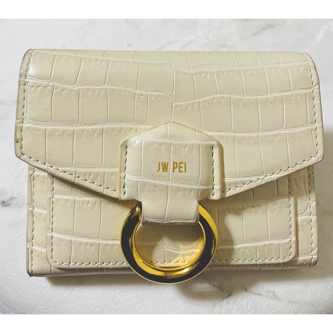 JW PEI 財布 クロコ型押し　アイボリーホワイト レディースのファッション小物(財布)の商品写真