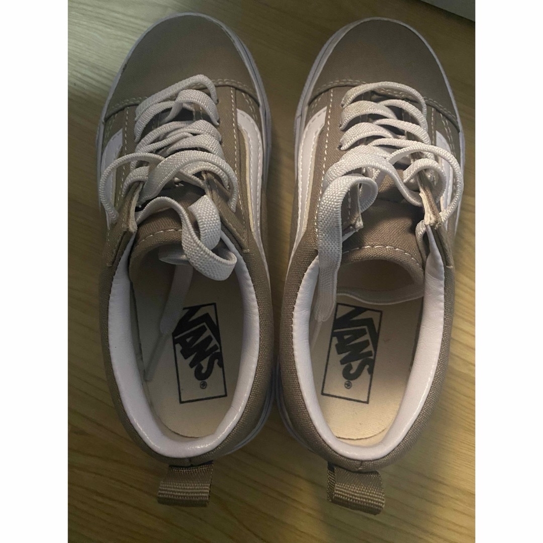 OLD SKOOL（VANS）(オールドスクール)のVANS OLD SKOOL　ベージュ　19cm キッズ/ベビー/マタニティのキッズ靴/シューズ(15cm~)(スニーカー)の商品写真