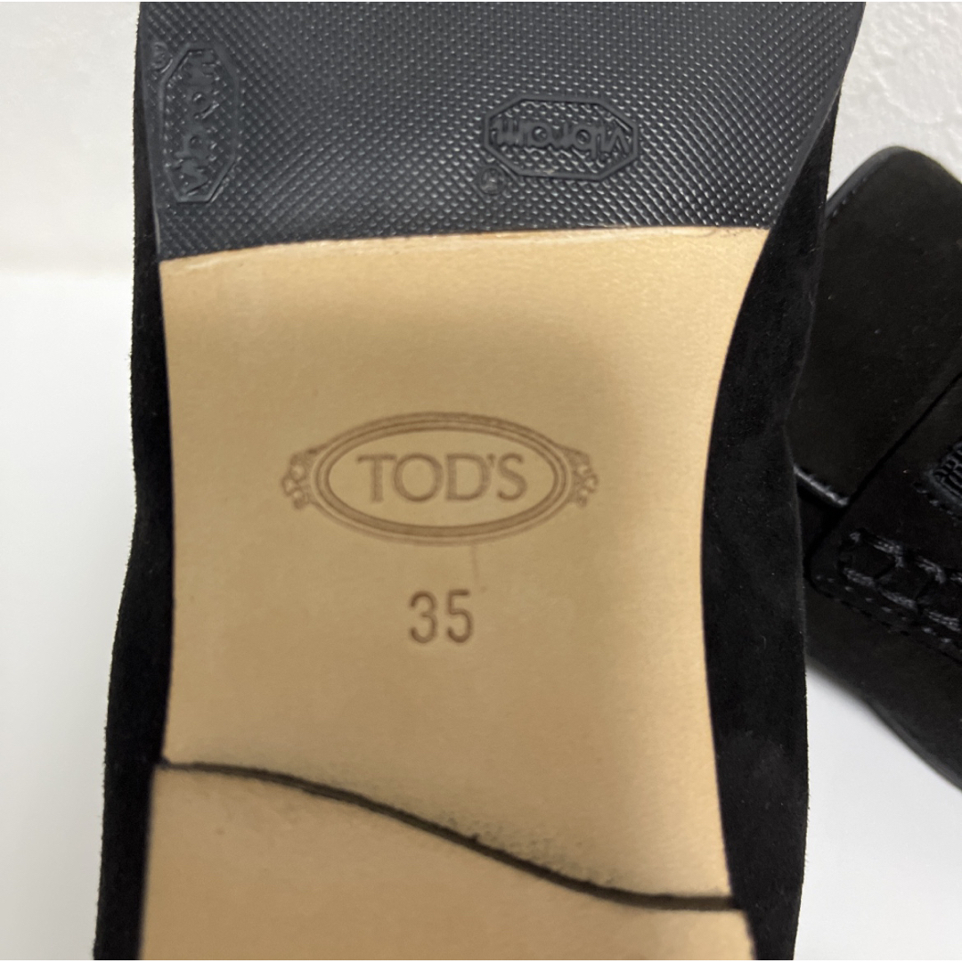 TOD'S(トッズ)のTOD'S トッズブラックスウェードローファー レディースの靴/シューズ(ローファー/革靴)の商品写真