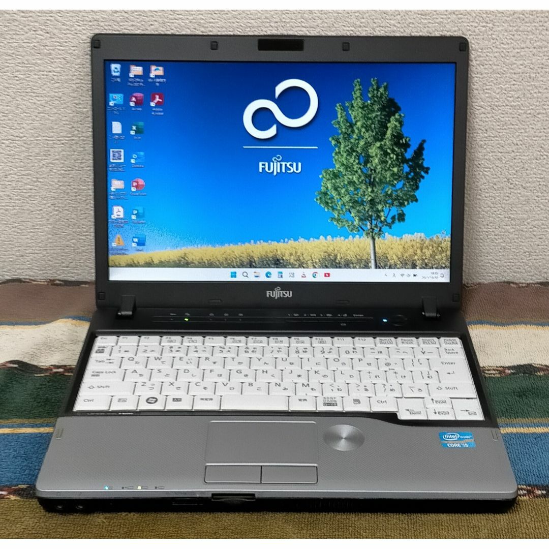 富士通(フジツウ)の🛑スーパーSALE【良品】 i5 SSD240G メモリ8G DVDRW 小型 スマホ/家電/カメラのPC/タブレット(ノートPC)の商品写真