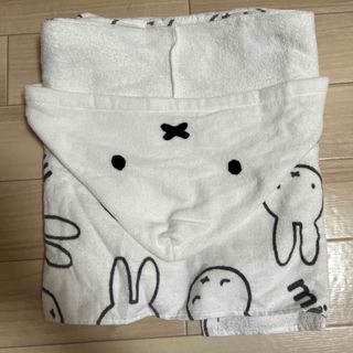 ミッフィー(miffy)のフード付きスポーツタオル　ミッフィー(タオル/バス用品)