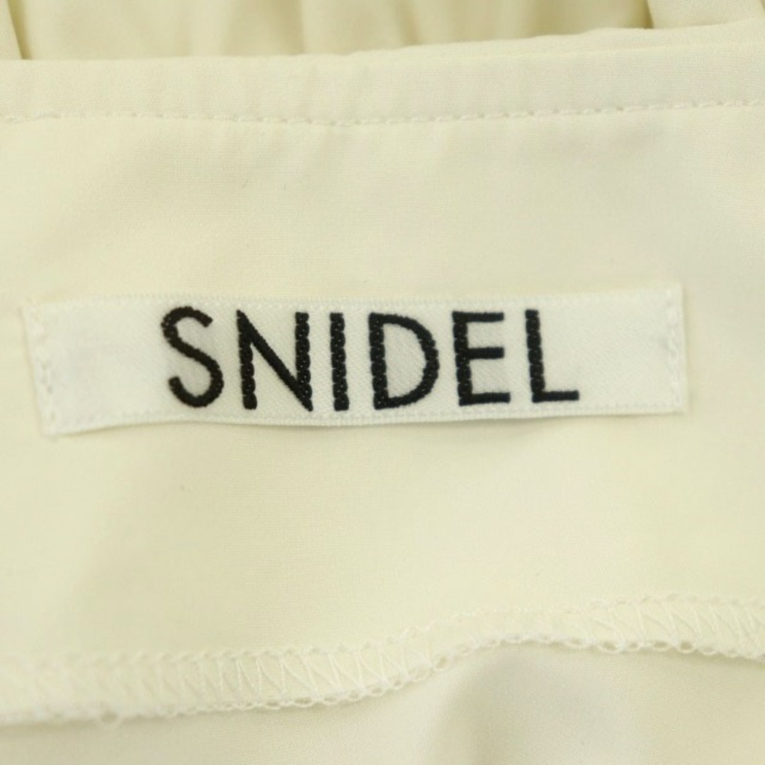 SNIDEL(スナイデル)のスナイデル 21AW ラッフルボリュームブラウス 長袖 プルオーバー フリル F レディースのトップス(シャツ/ブラウス(長袖/七分))の商品写真