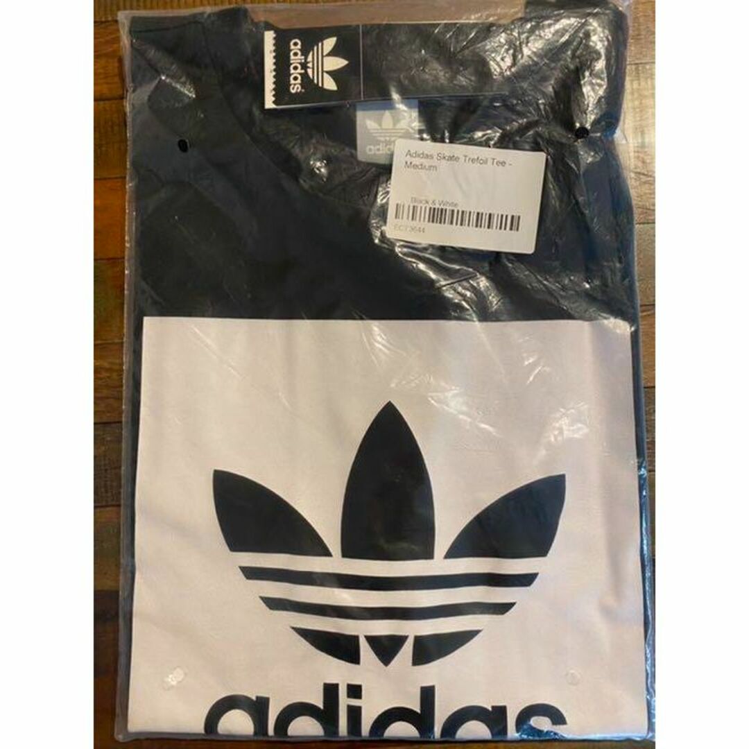 adidas(アディダス)の【adidas Skateboarding】アディダス ロゴ Tシャツ M 新品 メンズのトップス(Tシャツ/カットソー(半袖/袖なし))の商品写真