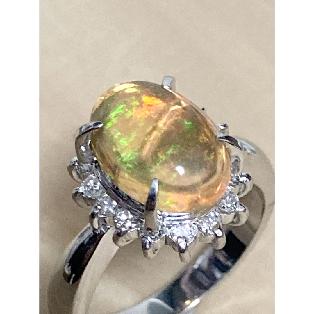 プリンくん様専用 プラチナ台 1.86ct メキシコオパールリング レディースのアクセサリー(リング(指輪))の商品写真