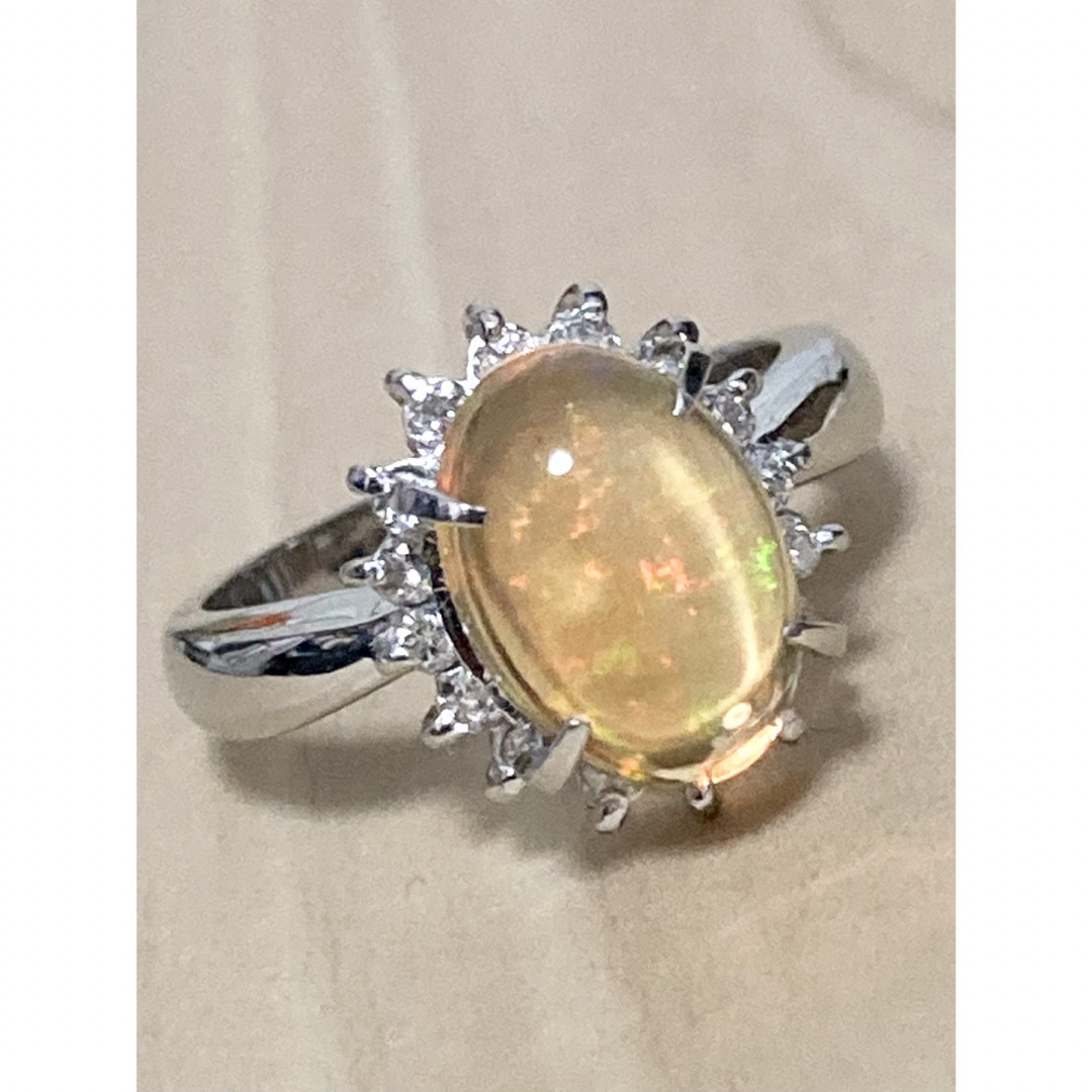 プリンくん様専用 プラチナ台 1.86ct メキシコオパールリング レディースのアクセサリー(リング(指輪))の商品写真