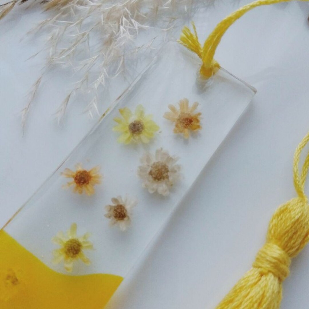 （ハンドメイド）黄色い花のしおり✯Yellow−1 ハンドメイドの文具/ステーショナリー(しおり/ステッカー)の商品写真