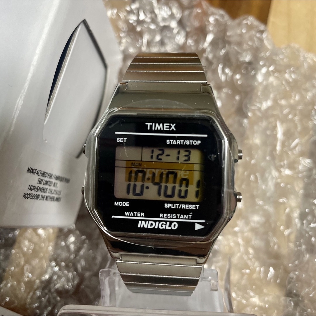 Supreme(シュプリーム)の【新品未使用】Supreme × Timex Silver シュプリーム メンズの時計(腕時計(デジタル))の商品写真