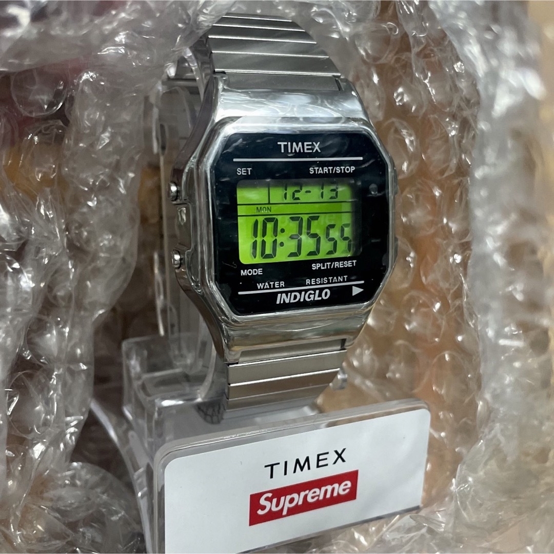 Supreme(シュプリーム)の【新品未使用】Supreme × Timex Silver シュプリーム メンズの時計(腕時計(デジタル))の商品写真