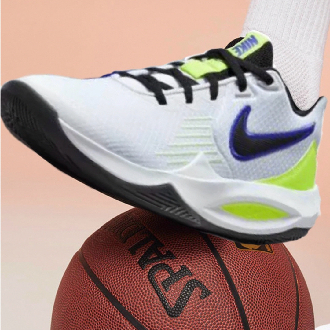 NIKE(ナイキ)のNIKEナイキ プレシジョン 5 バスケットボールスニーカー メンズの靴/シューズ(スニーカー)の商品写真