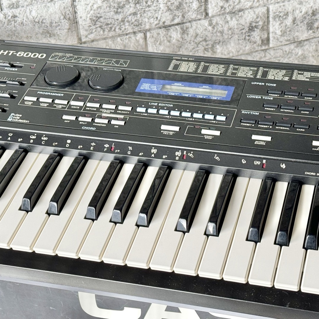 CASIO(カシオ)のCasio HT-6000 ダイナミックポリフォニック・アナログシンセサイザー 楽器の鍵盤楽器(キーボード/シンセサイザー)の商品写真