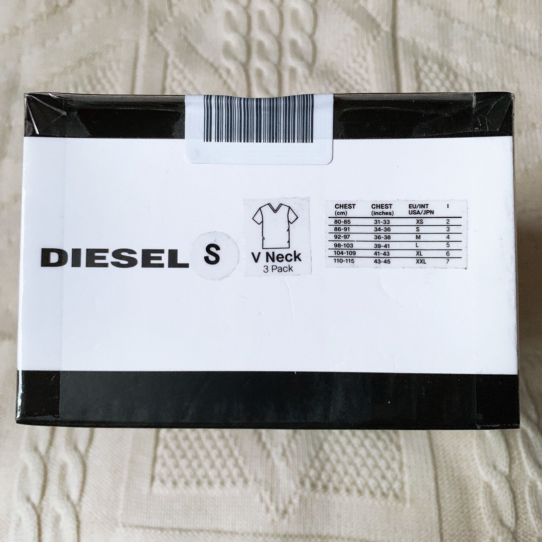 DIESEL(ディーゼル)の新品 DIESEL Tシャツ Vネック ブラック 3枚 正規品 S Mサイズ メンズのトップス(Tシャツ/カットソー(半袖/袖なし))の商品写真