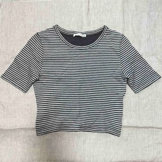 マウジー(moussy)のマウジー　Tシャツ　ヘソだし　ショート丈　夏服　シンプル(Tシャツ(半袖/袖なし))