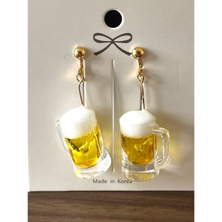ハンドメイド　ミニチュア　ビールジョッキイヤリング(イヤリング)