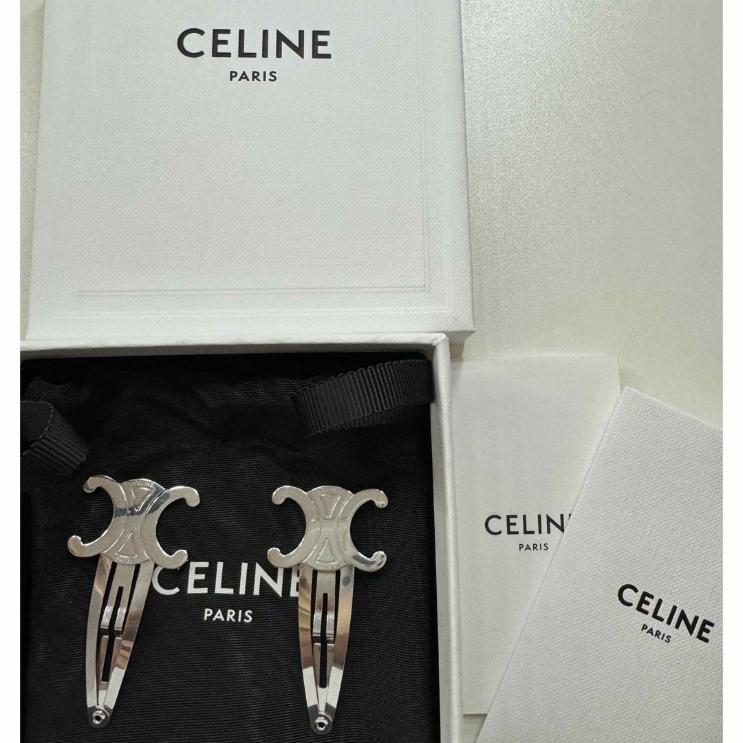 celine(セリーヌ)のともちゃん様専用CELINE セリーヌ トリオンフ スナップ ヘアクリップ  レディースのヘアアクセサリー(バレッタ/ヘアクリップ)の商品写真