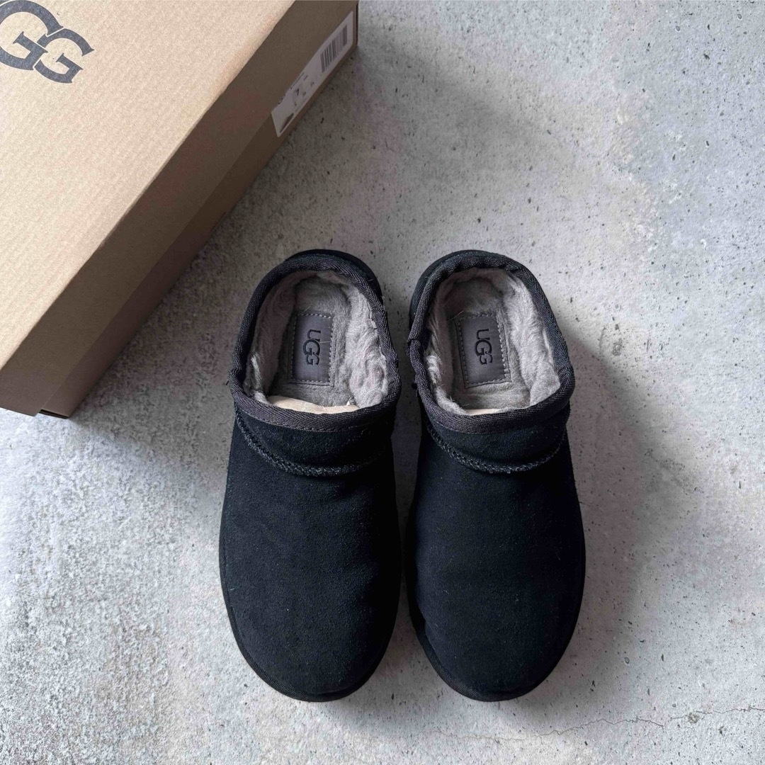 UGG(アグ)の【美品】FRAMeWORK別注 UGG CLASSIC SLIPPER 6  レディースの靴/シューズ(スリッポン/モカシン)の商品写真