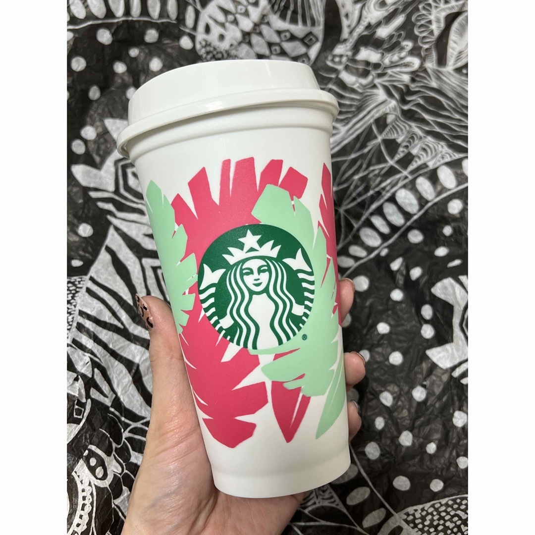 Starbucks Coffee(スターバックスコーヒー)の海外限定　スターバックス　イギリス　リユーザブルカップ インテリア/住まい/日用品のキッチン/食器(容器)の商品写真