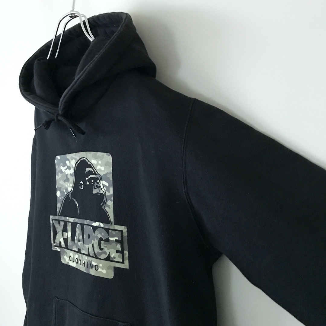 XLARGE(エクストララージ)のエクストララージ★スウェットパーカープルオーバー★ロゴ カモ 迷彩★XLARGE メンズのトップス(パーカー)の商品写真