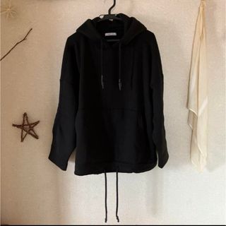 ザラ(ZARA)の【美品】ZARA⭐︎裏起毛パーカー　ブラック(パーカー)