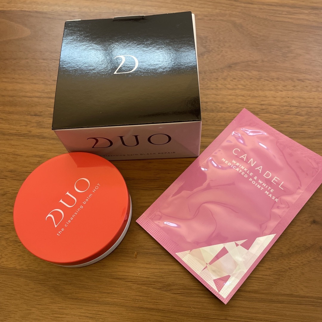 DUO(デュオ)のDUOブラック、クレンジングバームホット、薬用ポイントマスク コスメ/美容のスキンケア/基礎化粧品(クレンジング/メイク落とし)の商品写真