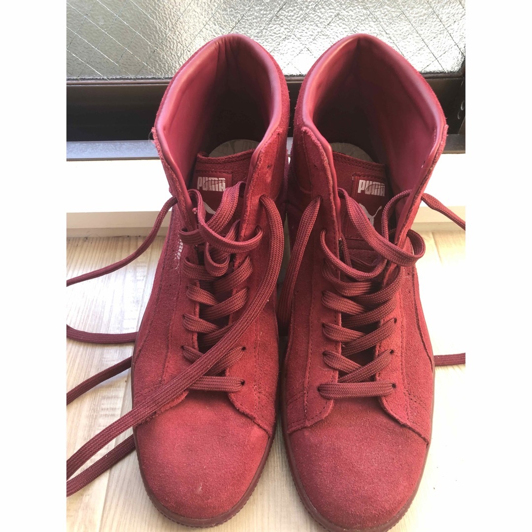 PUMA(プーマ)のプーマ　赤　27.5 メンズの靴/シューズ(スニーカー)の商品写真