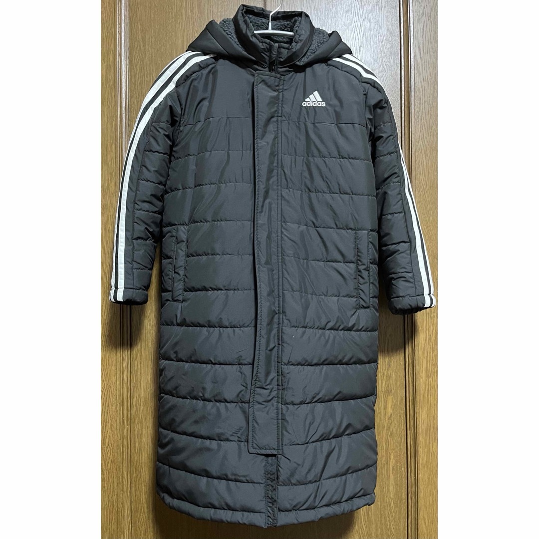 adidas(アディダス)のadidas アディダス ベンチコート 130 キッズ/ベビー/マタニティのキッズ服男の子用(90cm~)(コート)の商品写真