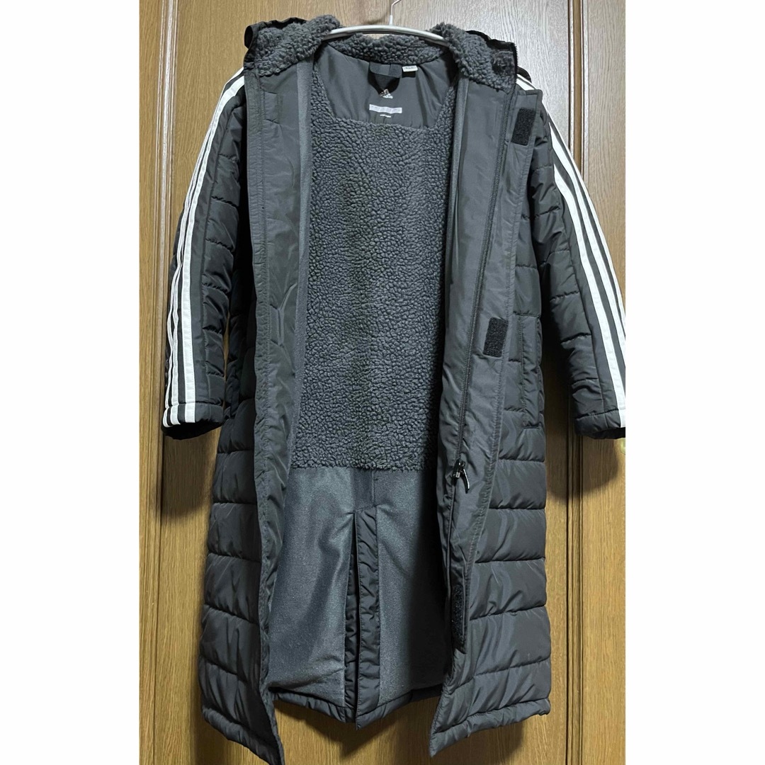 adidas(アディダス)のadidas アディダス ベンチコート 130 キッズ/ベビー/マタニティのキッズ服男の子用(90cm~)(コート)の商品写真