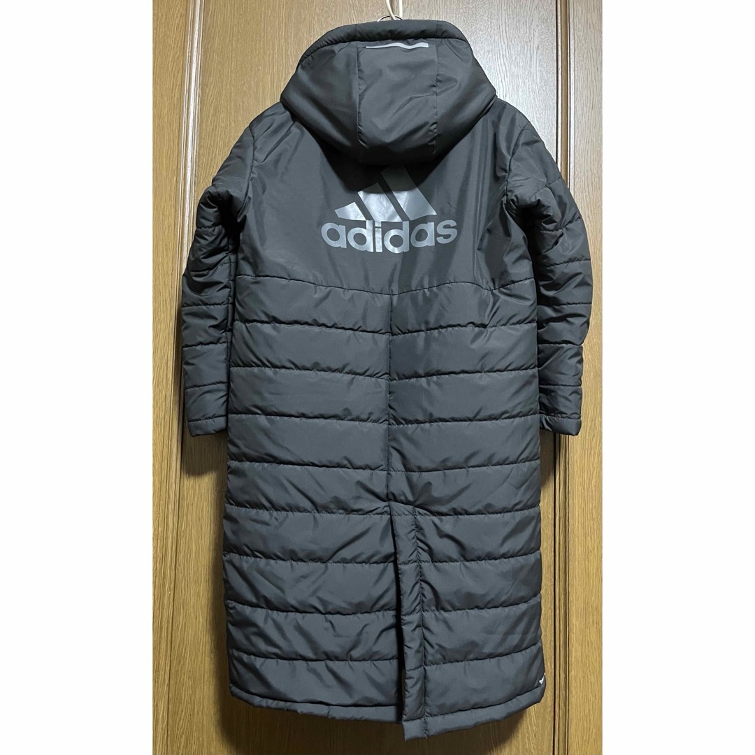 adidas(アディダス)のadidas アディダス ベンチコート 130 キッズ/ベビー/マタニティのキッズ服男の子用(90cm~)(コート)の商品写真