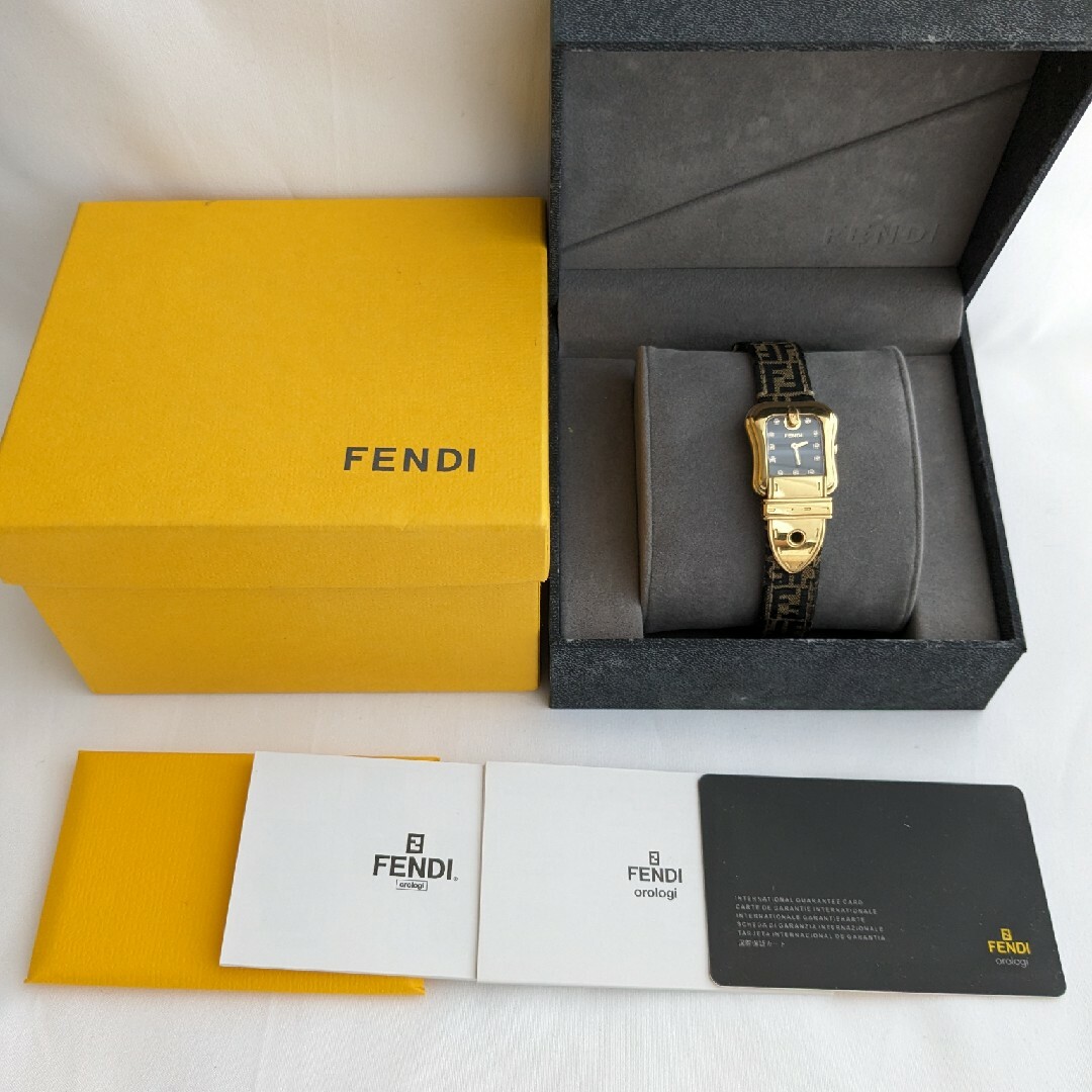 箱付き フェンディ FENDI 11Pダイヤ ズッカ柄ベルト レディース腕時計