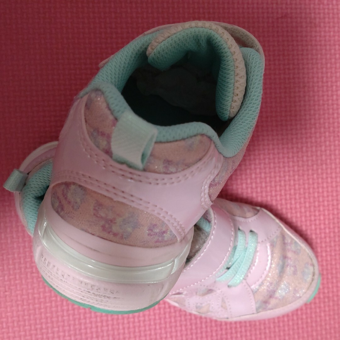 ういこ様専用[シュンソク] スニーカー 運動靴 キッズ 女の子  軽量 ピンク キッズ/ベビー/マタニティのキッズ靴/シューズ(15cm~)(スニーカー)の商品写真