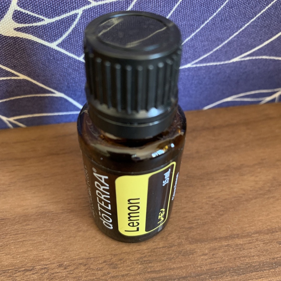 doTERRA(ドテラ)のドテラ レモン エッセンシャルオイル doTERRA アロマオイル コスメ/美容のリラクゼーション(エッセンシャルオイル（精油）)の商品写真