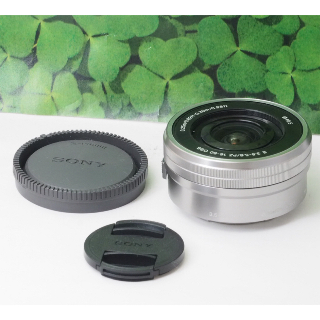 SONY(ソニー)の【美品】ソニーE PZ 16-50mm F3.5-5.6 電動ズームシルバー⭐️ スマホ/家電/カメラのカメラ(レンズ(ズーム))の商品写真