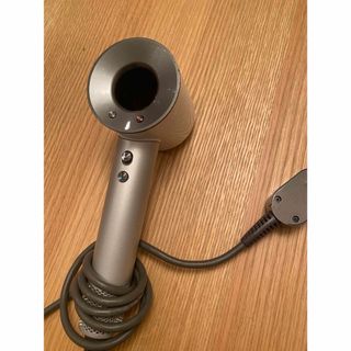 ダイソン(Dyson)のダイソン　ドライヤー　ジャンク品　付属品あり(ドライヤー)