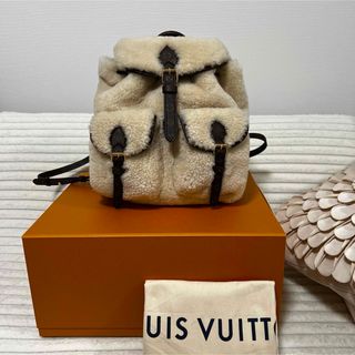 ルイヴィトン(LOUIS VUITTON)のルイヴィトン LV ski レディース バックパック ムートン 白 箱付き 希少(リュック/バックパック)