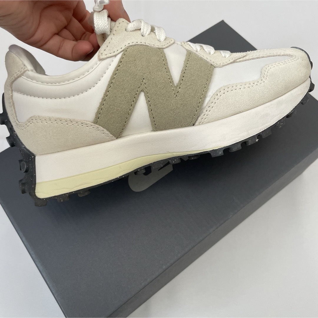 New Balance(ニューバランス)のNewBalance WS327PS ベージュ レディースの靴/シューズ(スニーカー)の商品写真