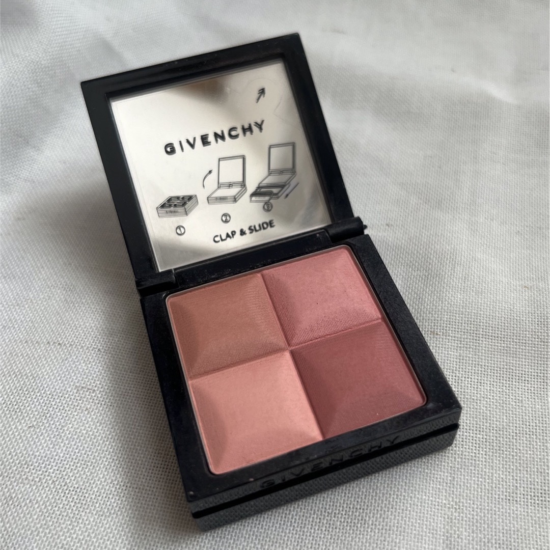 GIVENCHY(ジバンシィ)のジバンシイ　チーク コスメ/美容のベースメイク/化粧品(チーク)の商品写真