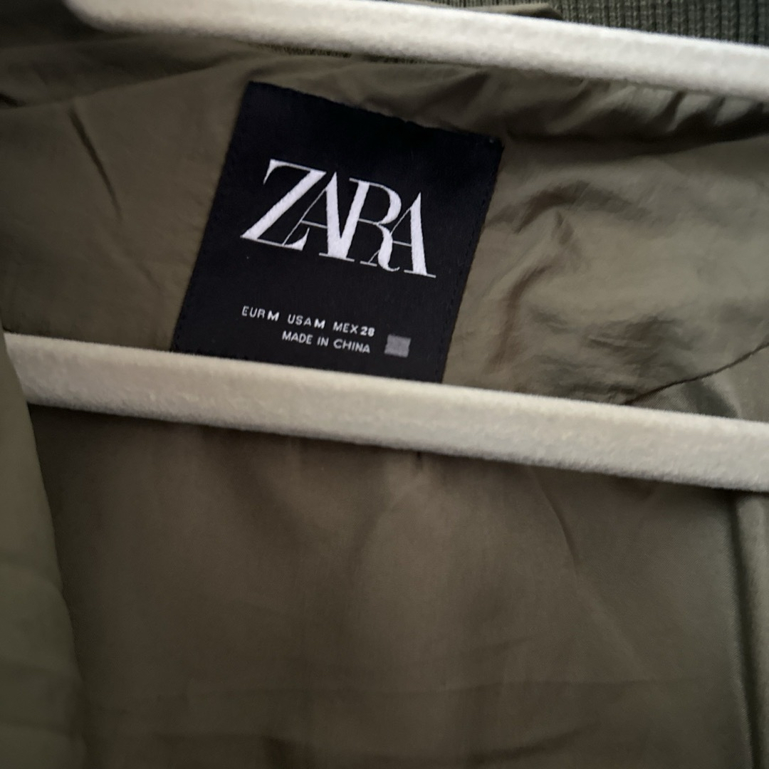 ZARA(ザラ)のZARA ジャケット レディースのジャケット/アウター(ナイロンジャケット)の商品写真